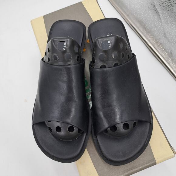 NWB Baretraps Brynn Black leather slip on wedge heel slides 6.5 - Picture 3 of 7